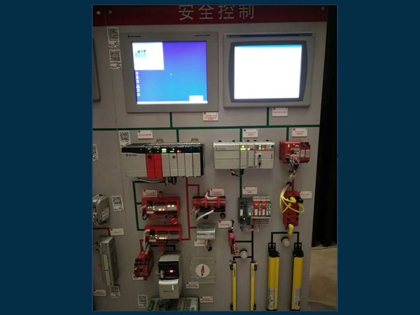 Allen-Bradley（罗克韦尔）装柜展示图